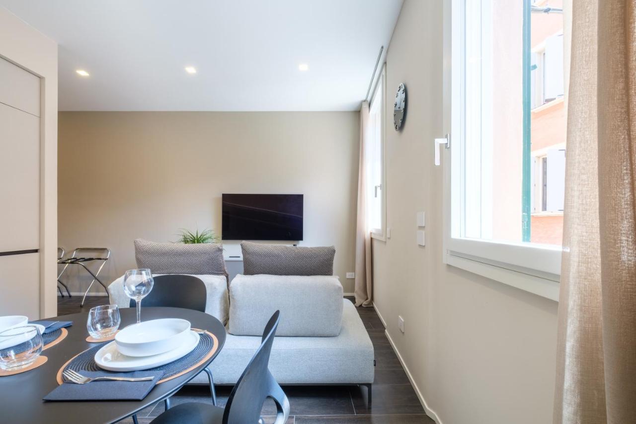 Golden Suite By Studio Vita Bologna Buitenkant foto