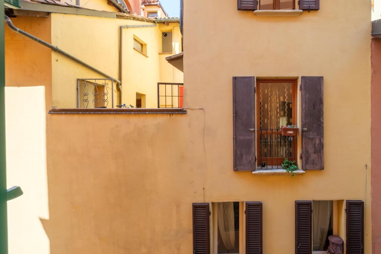 Golden Suite By Studio Vita Bologna Buitenkant foto