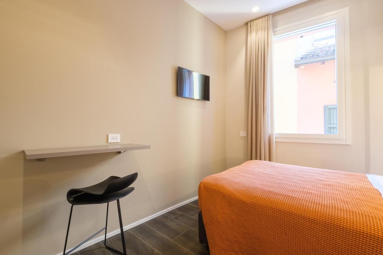 Golden Suite By Studio Vita Bologna Buitenkant foto