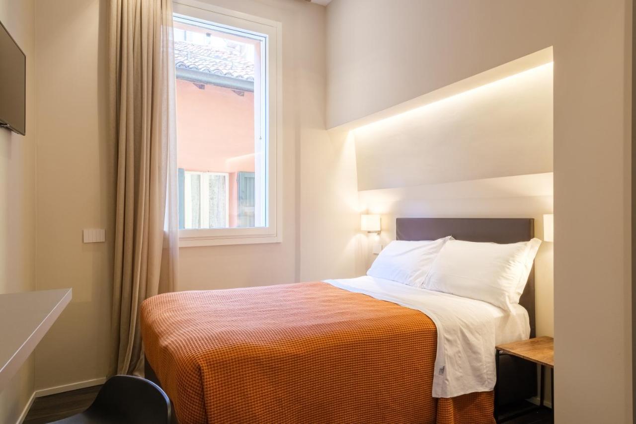 Golden Suite By Studio Vita Bologna Buitenkant foto